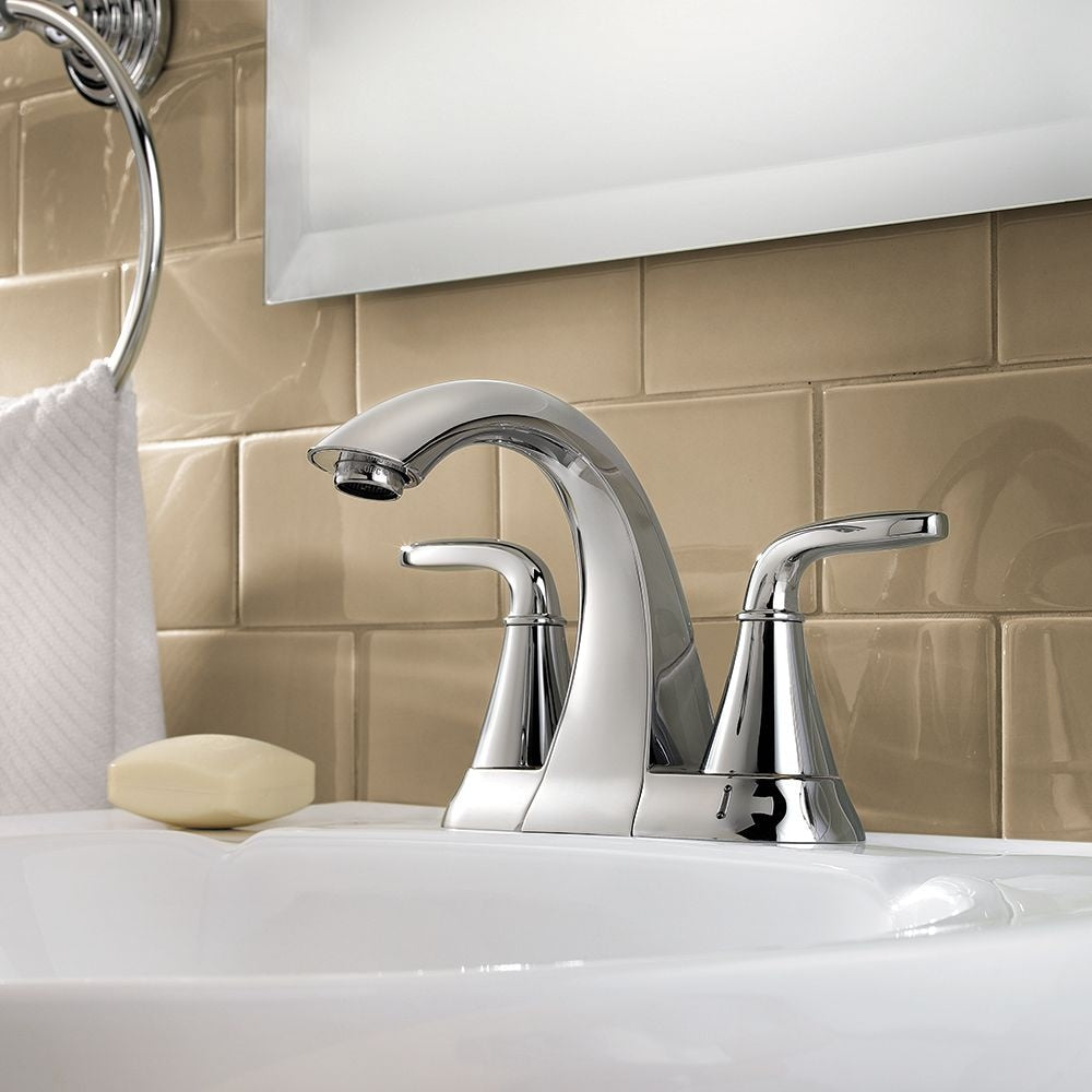 Robinet de lavabo de salle de bain à 2 poignées et 4 pouces en chrome Pasadena