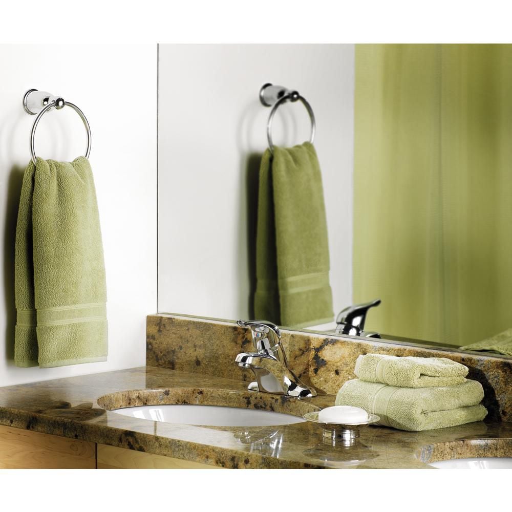 Robinet de lavabo de salle de bain à poignée unique de 4 pouces à ensemble central Chateau en chrome (drain et valve inclus)
