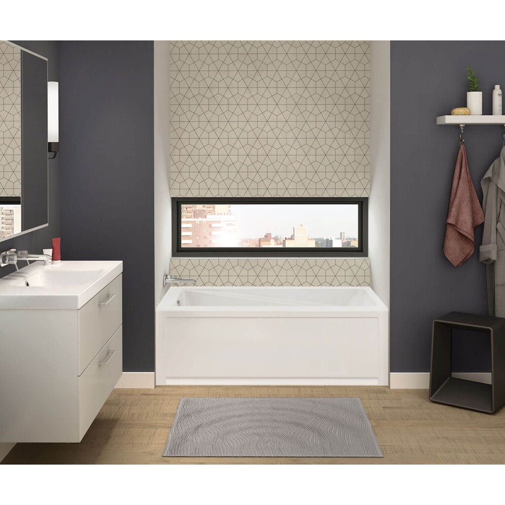 Baignoire en alcôve rectangulaire en acrylique New Town IFS 60L x 32W x 20H, drain à gauche, en blanc avec profondeur de trempage de 12 3/8 pouces