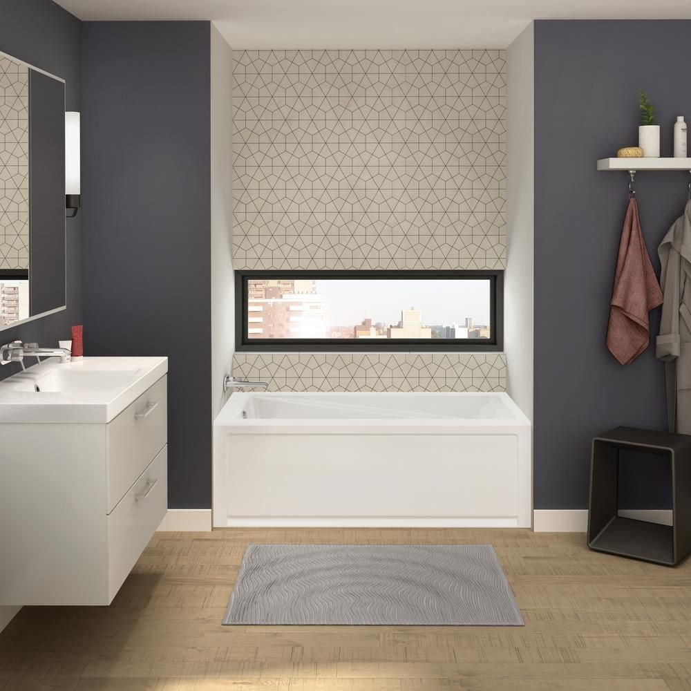 Baignoire en alcôve rectangulaire en acrylique New Town IFS 60L x 32W x 20H, drain à gauche, en blanc avec profondeur de trempage de 12 3/8 pouces