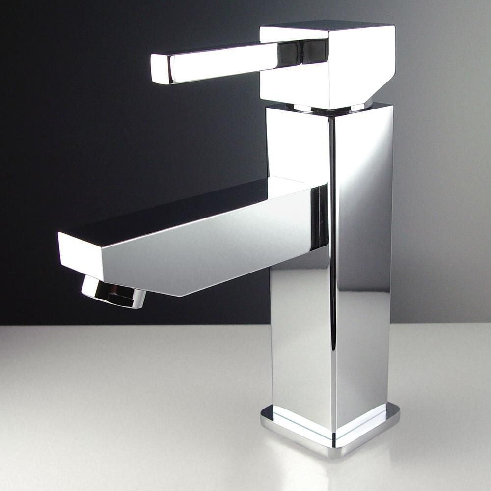 Bevera Single Hole 1-Handle Low Arc Bathroom Faucet in Chrome with Lever Handle