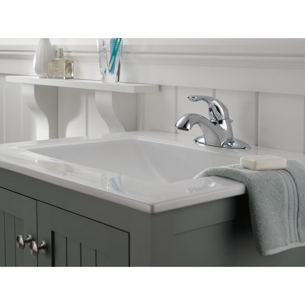 Robinet de salle de bain classique à levier unique de 4 pouces à arc moyen avec bonde escamotable en métal en chrome