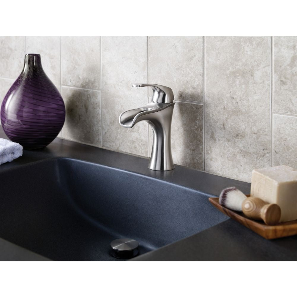 Robinet de lavabo de salle de bain Jaida à poignée unique en nickel brossé à 1 ou 3 trous