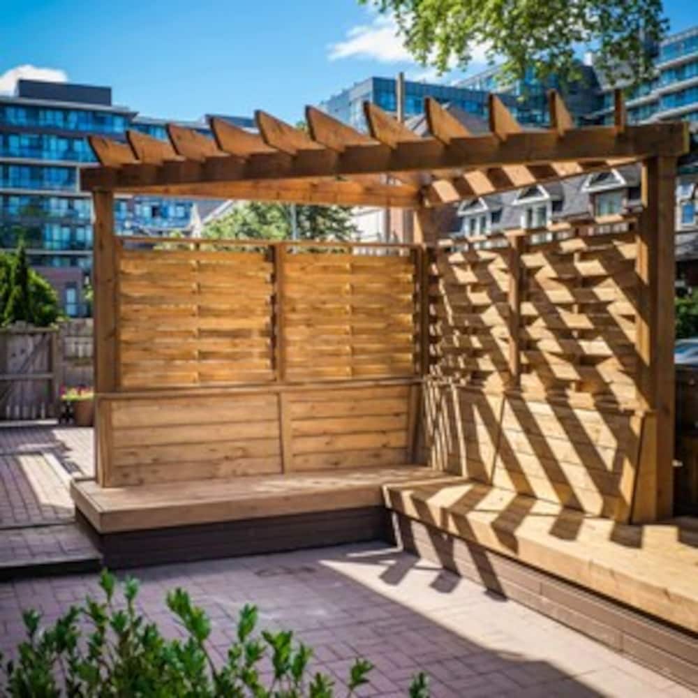 Bois traité sous pression 2 x 8 x 10' (utilisation hors sol uniquement)