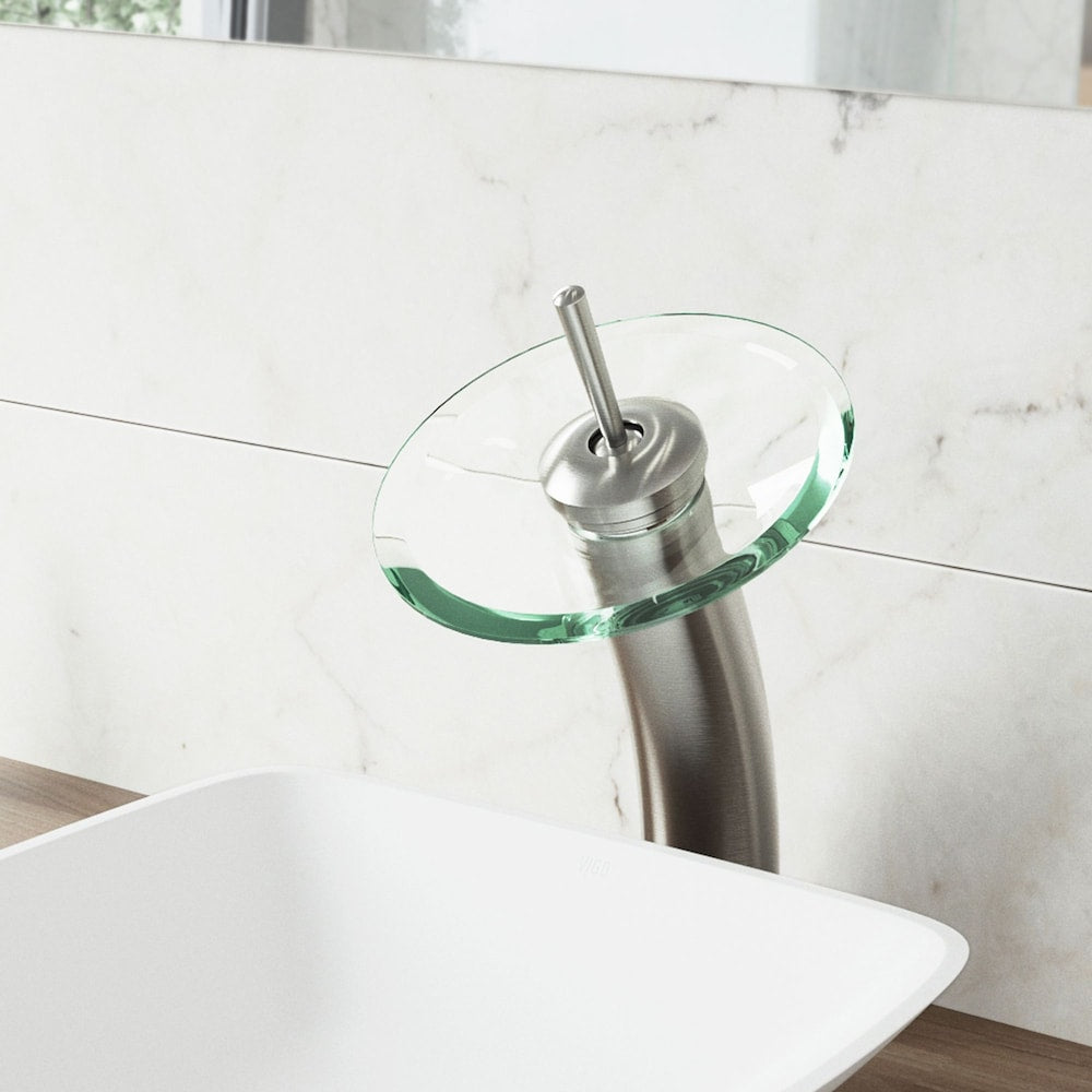 Robinet de salle de bain cascade à poignée unique et trou unique en nickel brossé