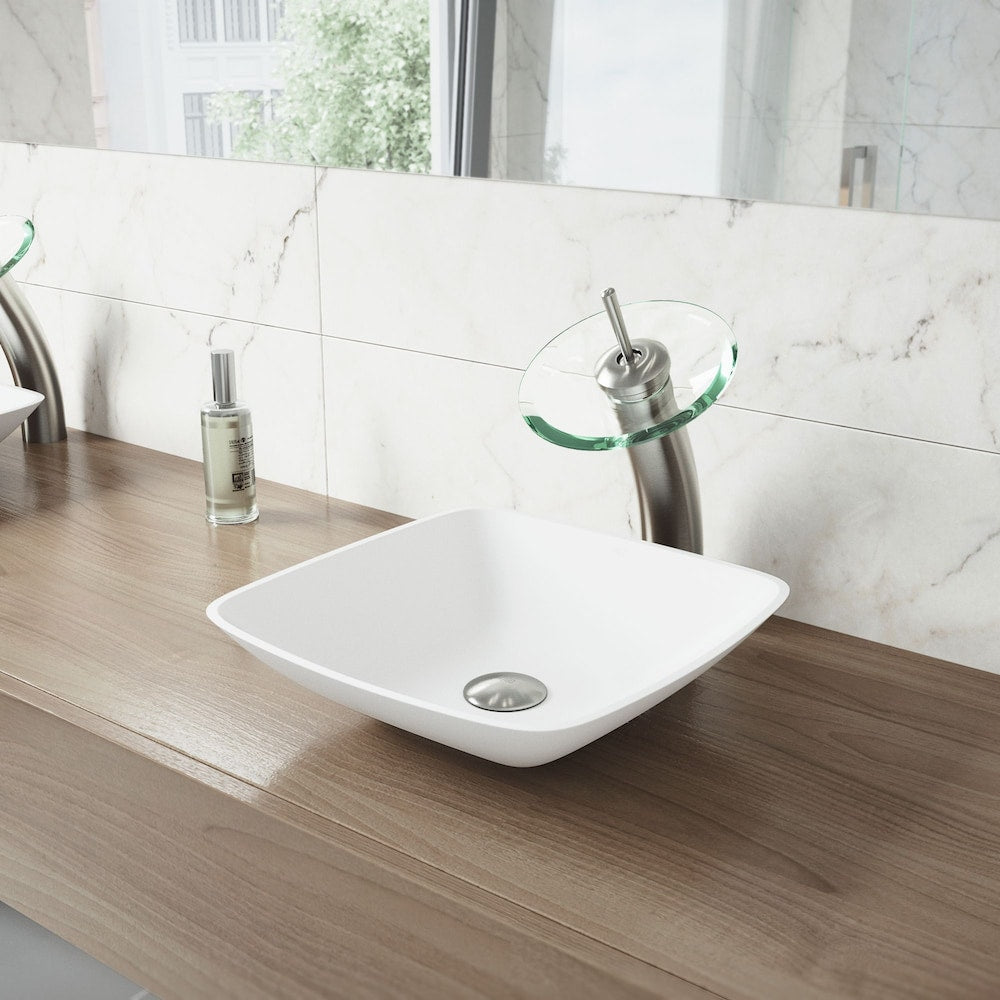 Robinet de salle de bain cascade à poignée unique et trou unique en nickel brossé