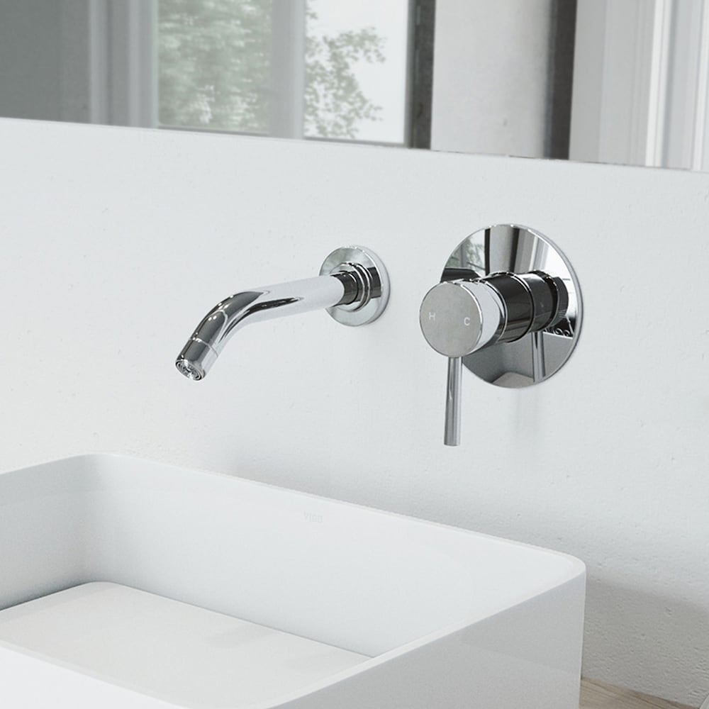Robinet de salle de bain mural à poignée unique Olus en chrome