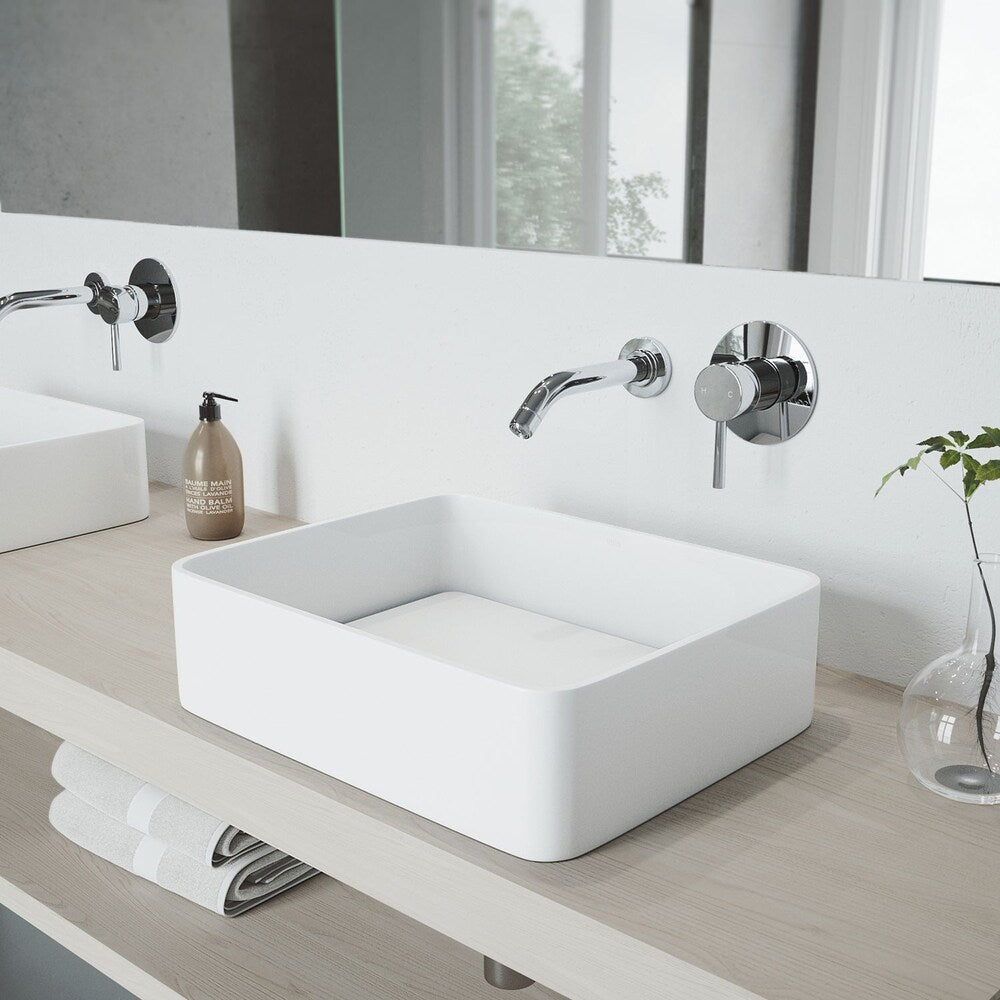 Robinet de salle de bain mural à poignée unique Olus en chrome