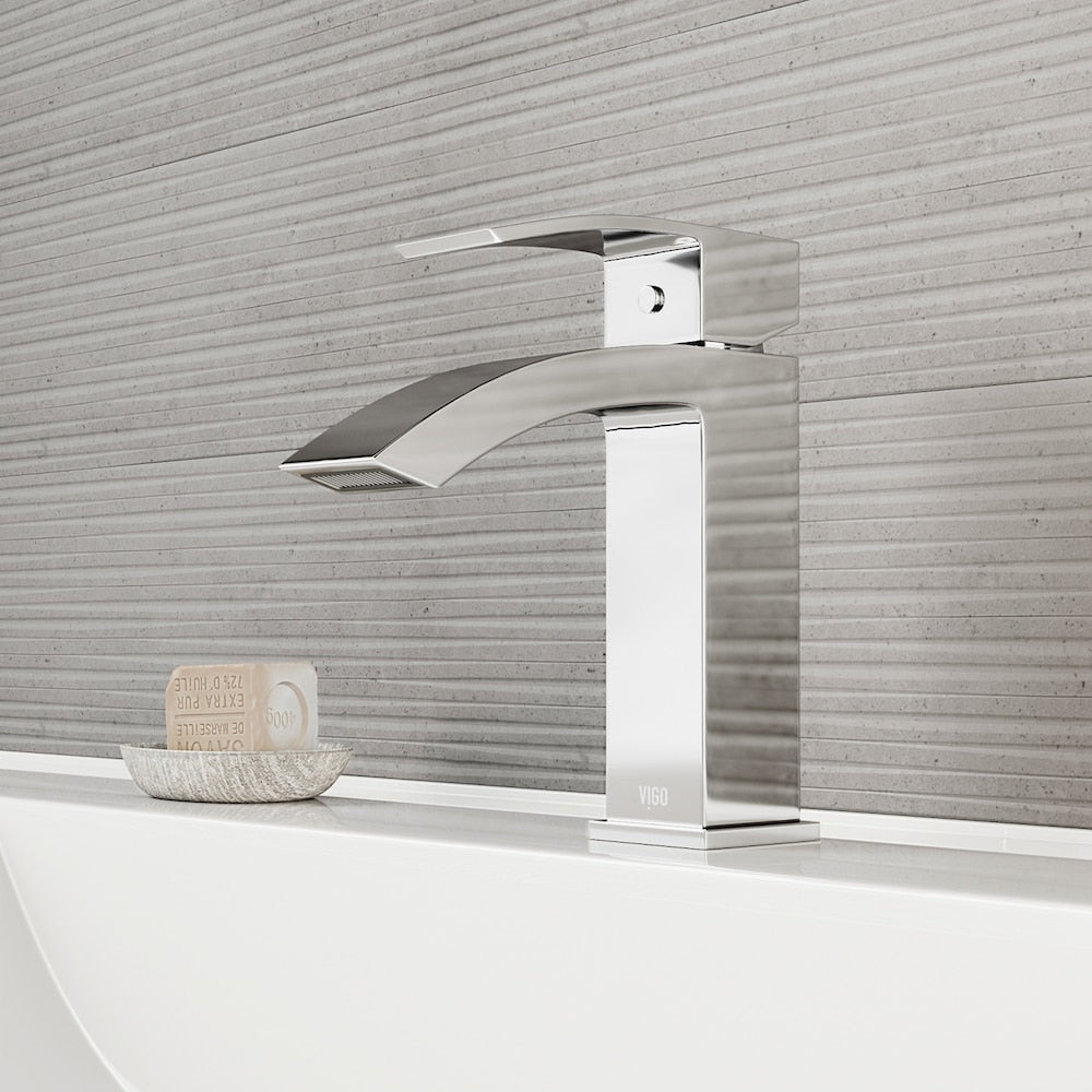 Robinet de salle de bain monotrou à poignée unique en cascade Satro en chrome
