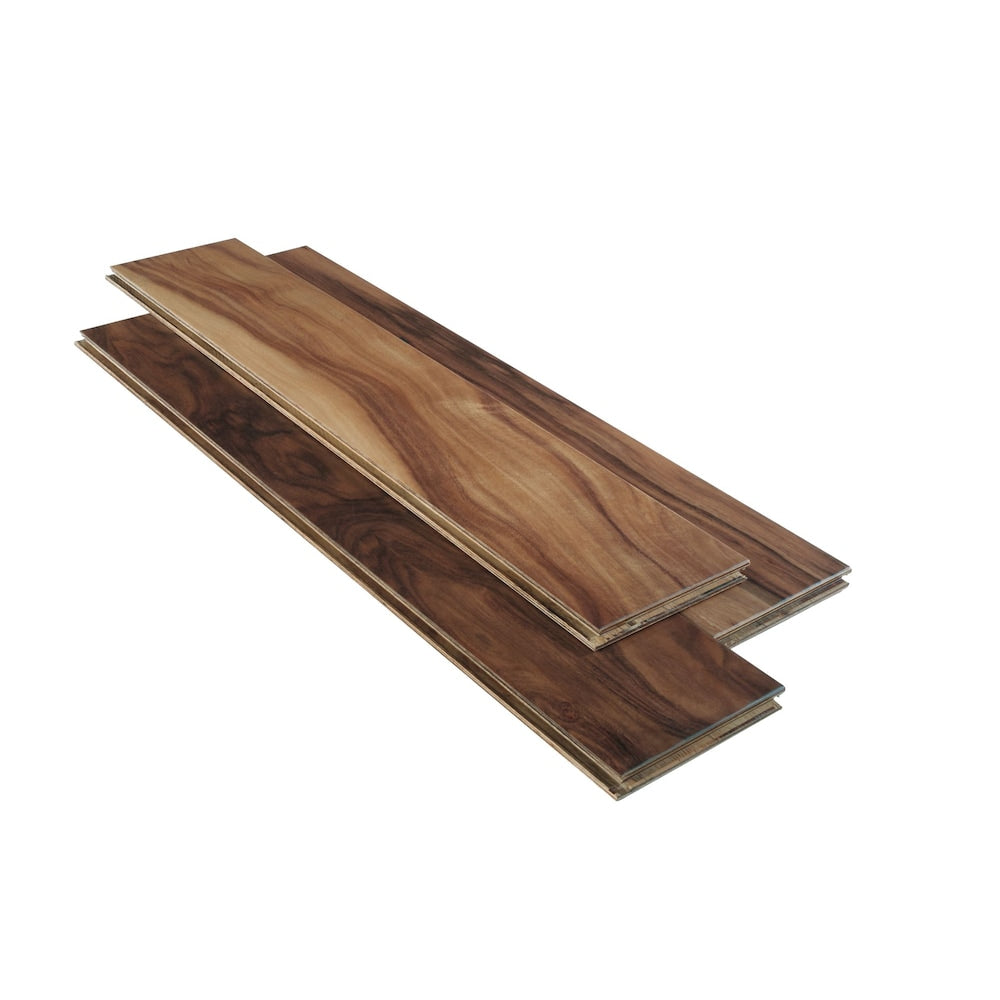 Plancher de bois franc d'ingénierie emboîtable Gordon Acacia Random L x 6 1/2 po l x 12 mm brun foncé (17,05 pi2/caisse)