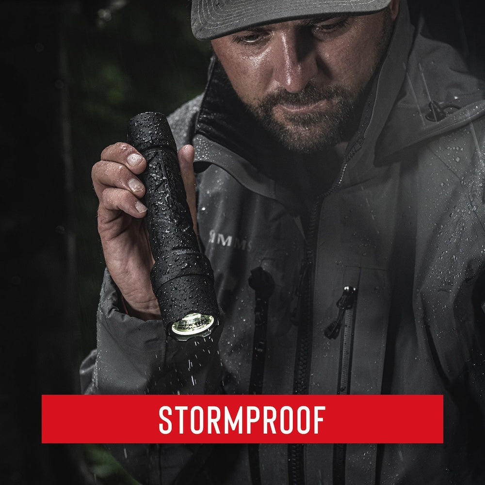 Polysteel 600 Heavy Duty 710 Lumen Waterproof LED Flashlight with Twist Focus