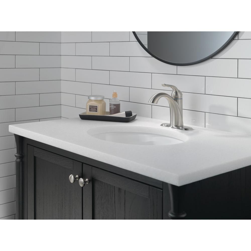 Robinet de lavabo de salle de bain à trou unique Lahara à poignée unique et à montage sur pont, débit standard en acier inoxydable