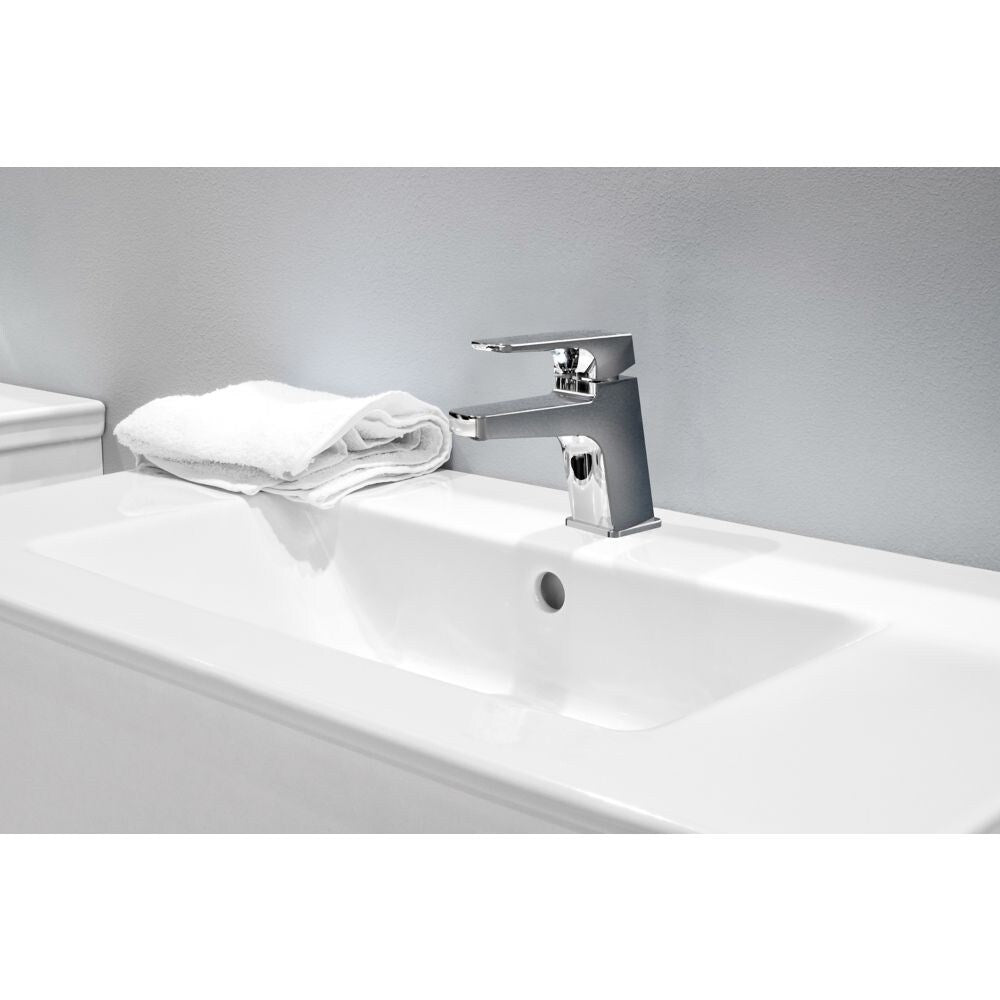 Robinet de salle de bain à poignée unique et trou unique Nolita en chrome
