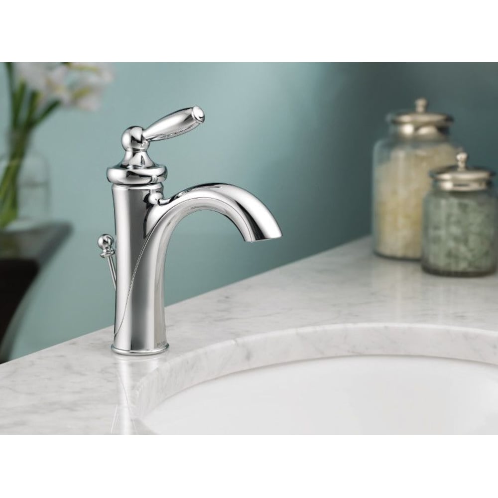 Robinet de lavabo de salle de bain à poignée unique Brantford de 4 pouces avec plaque de pont en chrome (vidange et valve incluses)