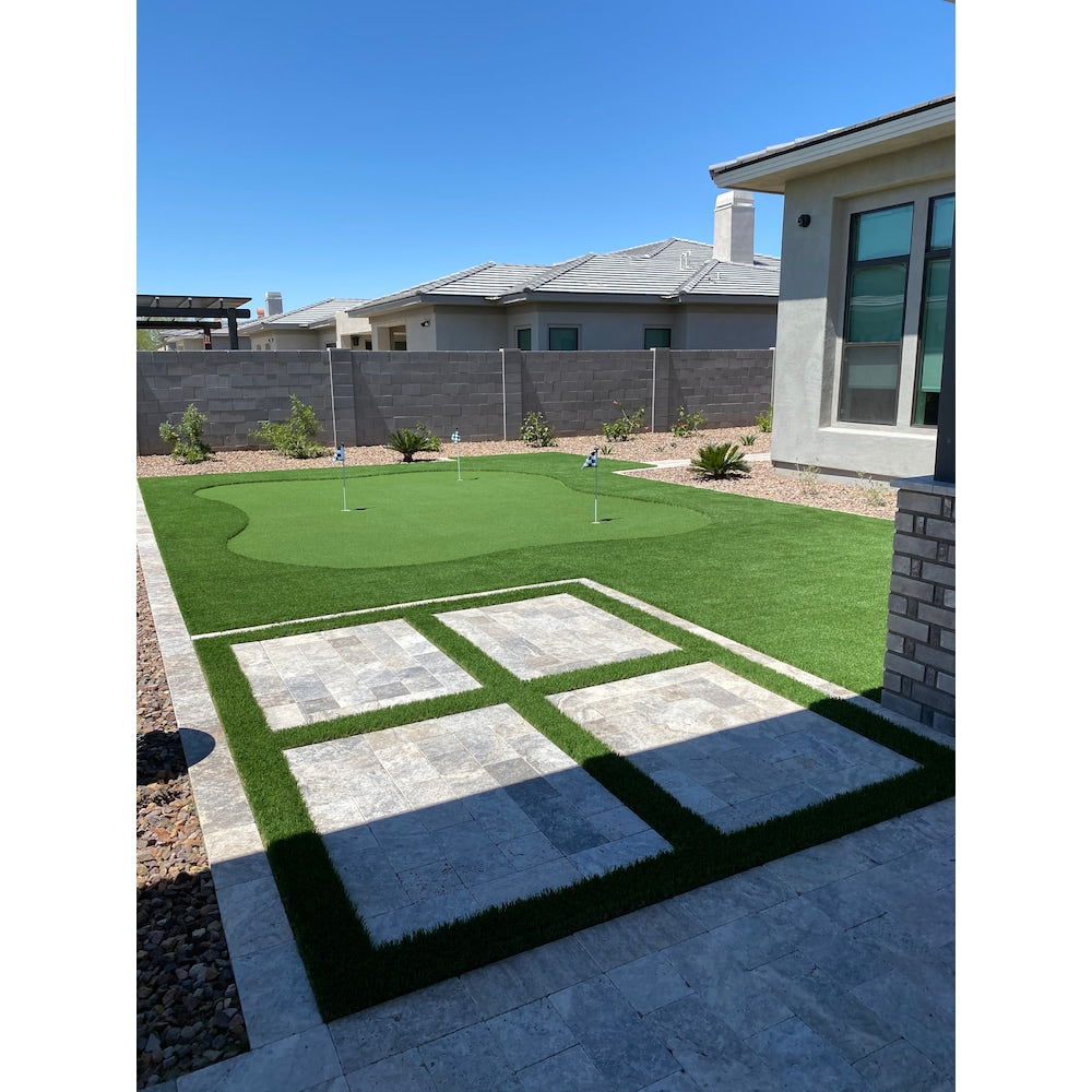 Échantillon de putting green 1 pi x 1 pi. Gazon artificiel pour aménagement paysager