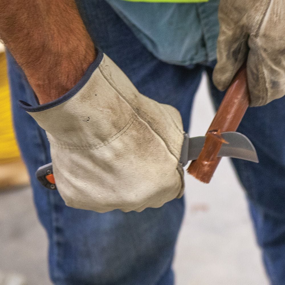 2.5-inch Cable Skinning Utility Knife with Replaceable Blade