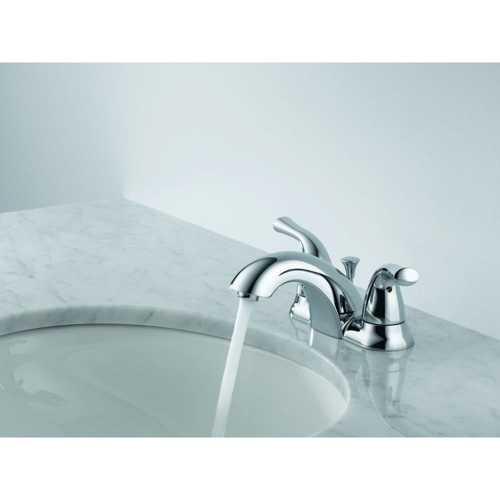 Robinet de salle de bain classique à deux poignées et levier central de 4 pouces à arc moyen en chrome