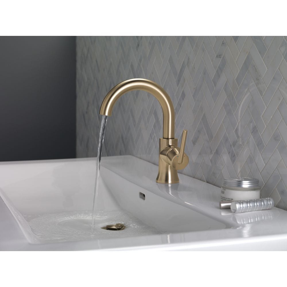 Robinet de lavabo de salle de bain à arc élevé à poignée unique et à trou unique Trinsic, montage sur pont, débit standard, or