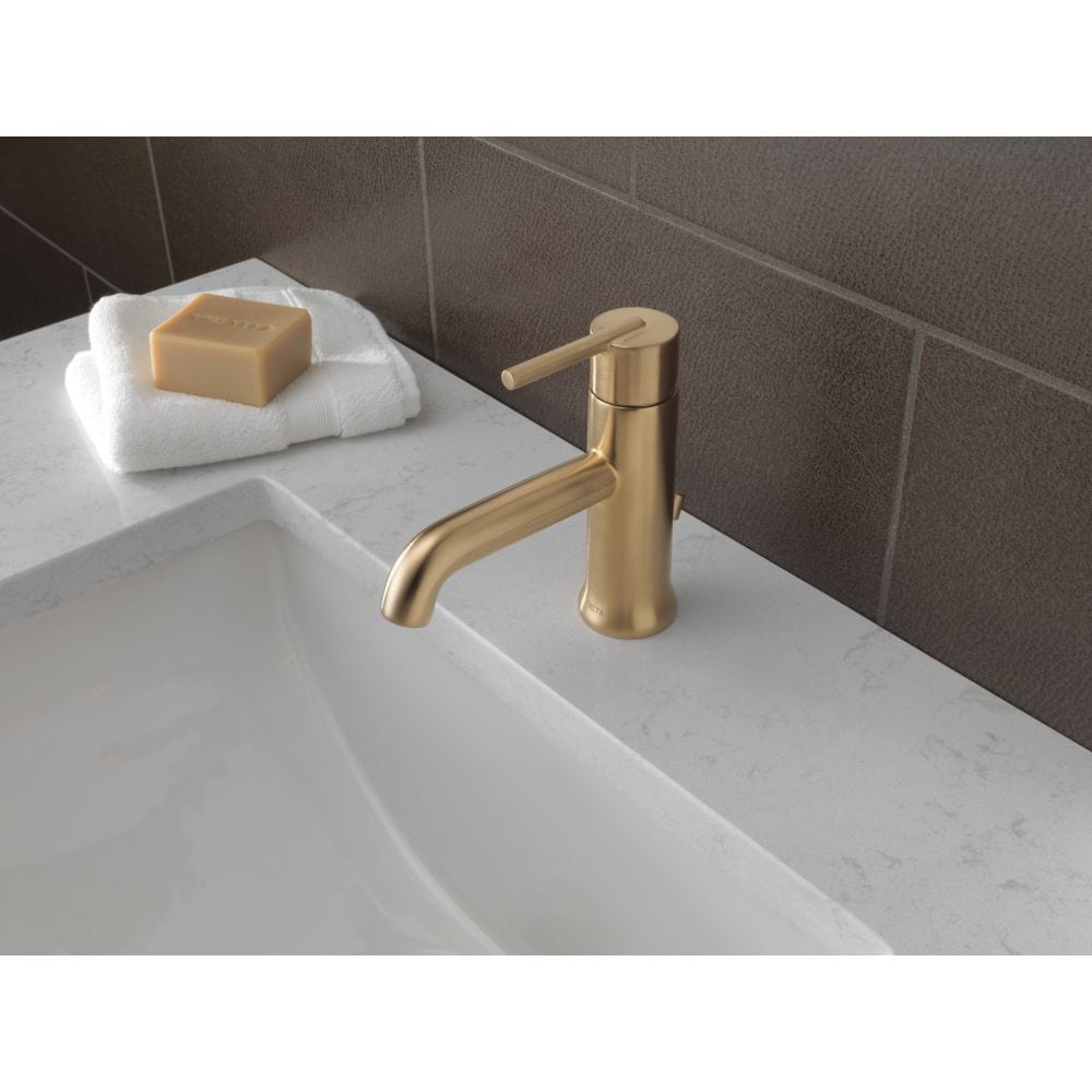 Robinet de lavabo de salle de bain à poignée unique à trou unique Trinsic à montage sur pont, débit standard, pop-up en métal doré