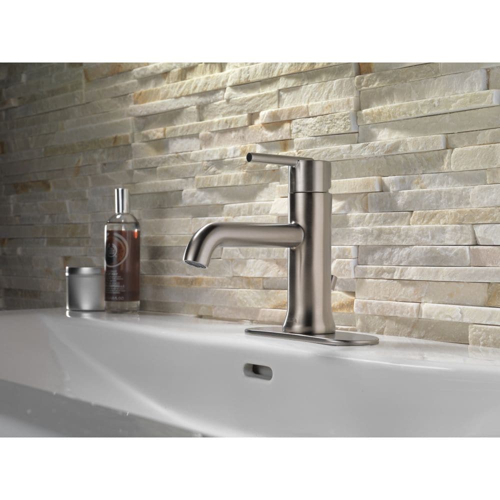 Robinet de lavabo de salle de bain à poignée unique à trou unique Trinsic à montage sur pont, débit standard, pop-up en métal en acier inoxydable