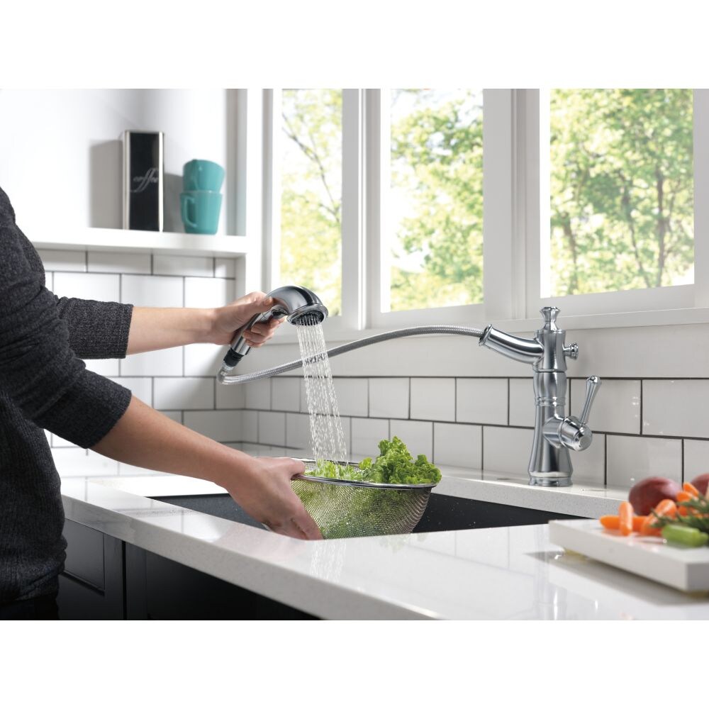 Robinet de cuisine à poignée unique et pulvérisateur extractible Cassidy en acier inoxydable arctique
