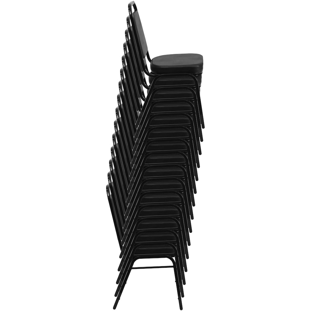 Chaise de banquet à dossier trapézoïdal