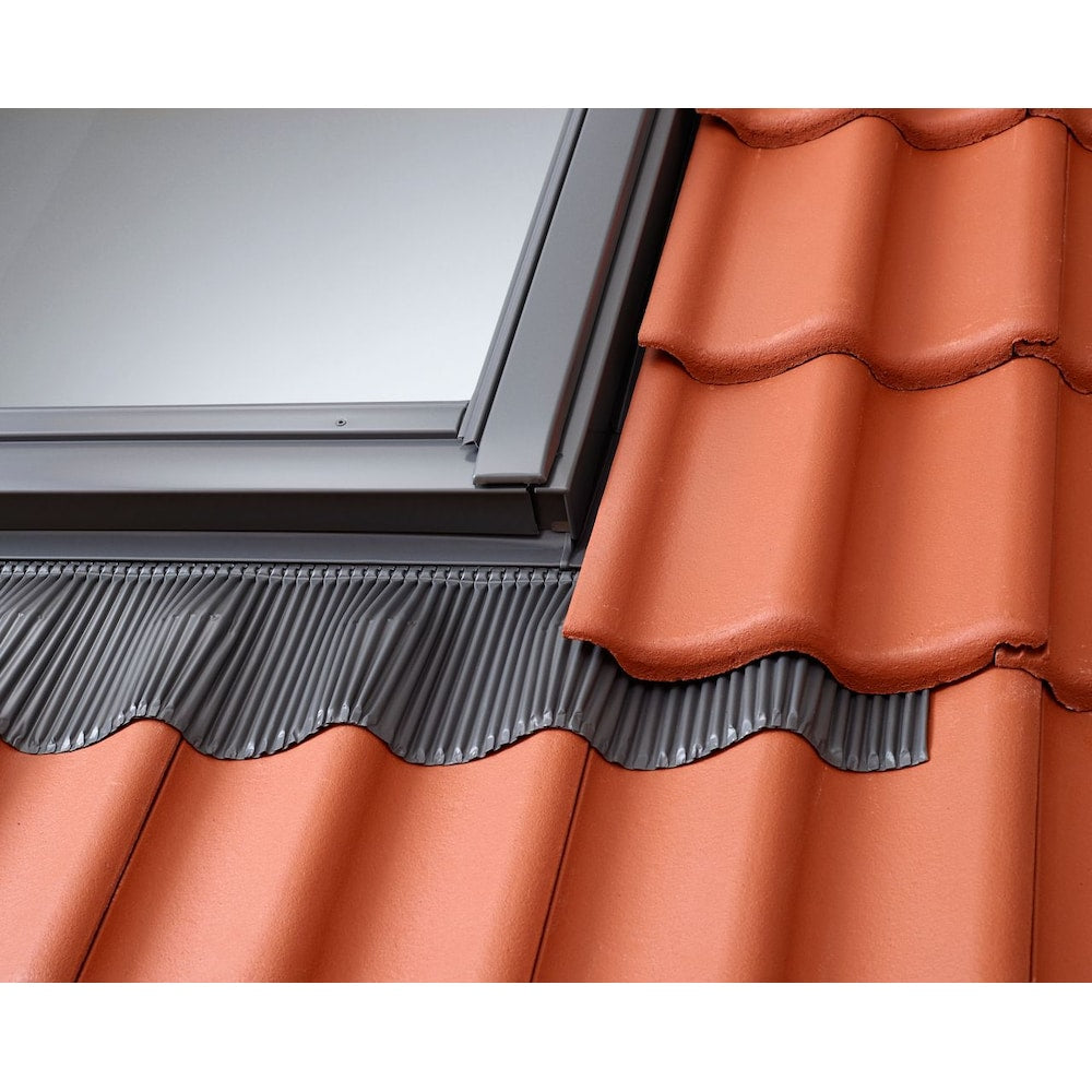 Solin conçu pour toitures à profil haut - Fenêtres de toit avec cadre extérieur 52 3/4 po x 38 1/2 po