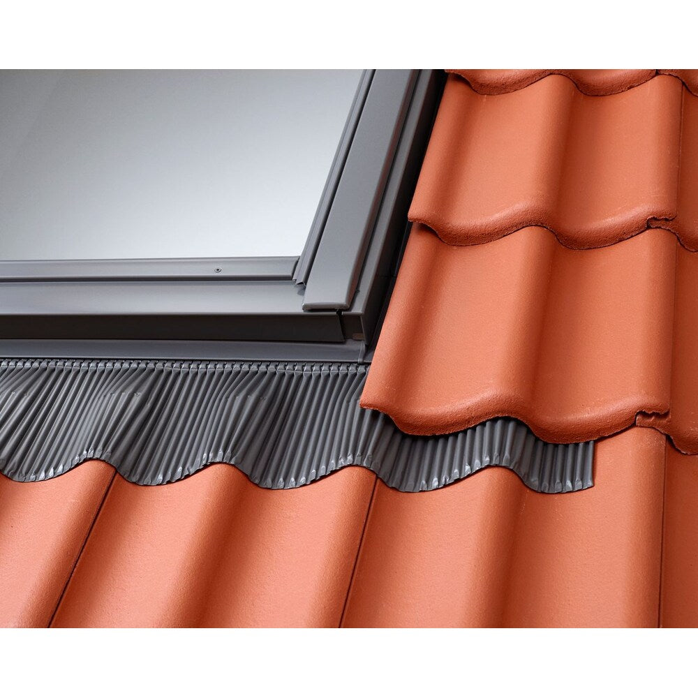 Solin conçu pour toitures à profil haut - Fenêtres de toit avec cadre extérieur 52 3/4 po x 55 1/16 po
