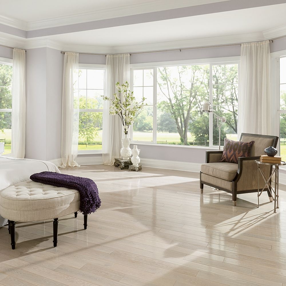Oak Sugar White 3/4-inch Thick x 5-inch W Hardwood Flooring (23.5 sq. ft. / case)