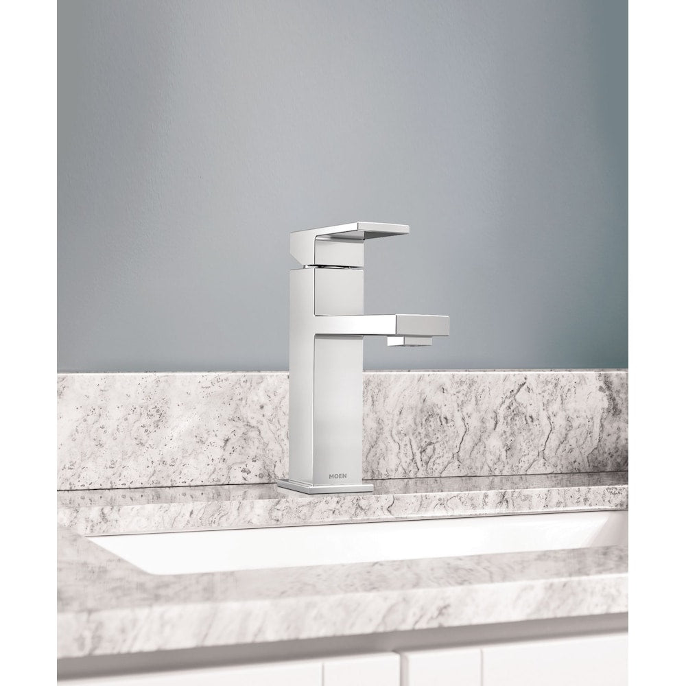 Robinet de lavabo de salle de bain à poignée unique Kyvos de 4 pouces avec plaque de pont en chrome (vidange et valve incluses)