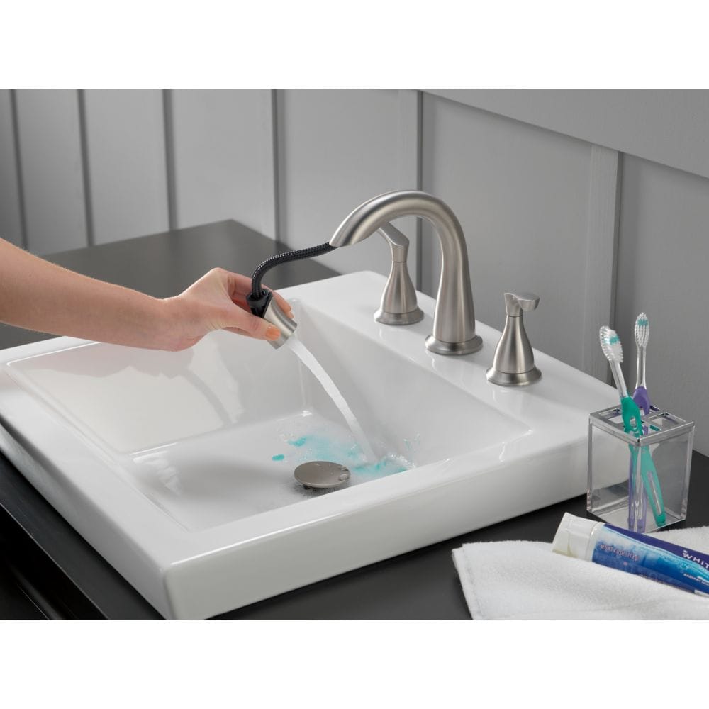Robinet de salle de bain à 2 poignées Broadmoor de 8 po avec bec rétractable en nickel brossé SpotShield
