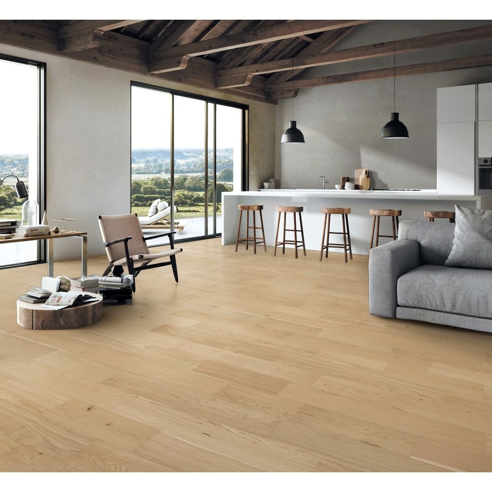 Plancher de bois franc d'ingénierie emboîtable en chêne blanc Trail Random L x 6,5 po l x 12,7 mm beige (17,05 pi2/caisse)