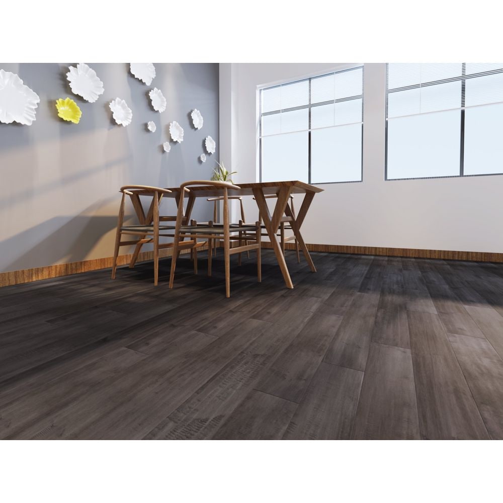 Plancher de bois franc d'ingénierie emboîtable Spiritwood Maple Random L x 6,5 po l x 12 mm gris (17,05 pi2/caisse)