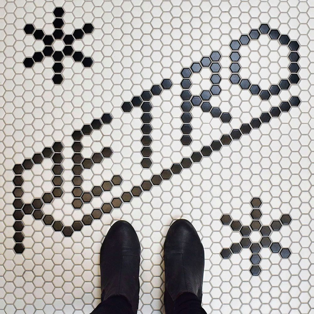 Metro Hex Glossy White w Black Snowflake 10-1/4-inch x 11-3/4-inch x5mm Porcelain Mosaic(8.56 sf/ca)