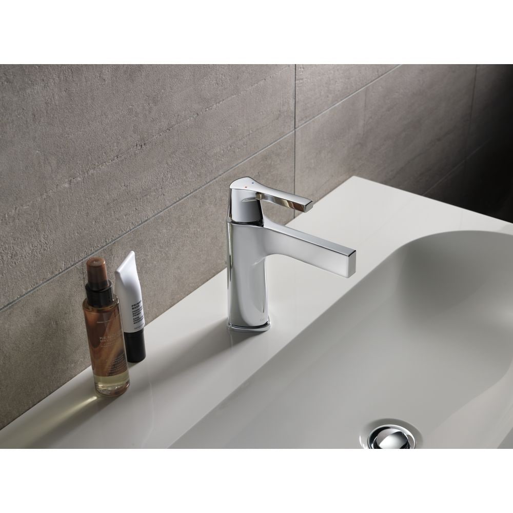 Robinet de lavabo de salle de bain à poignée unique à trou unique Zura avec ensemble de vidange en métal en acier inoxydable