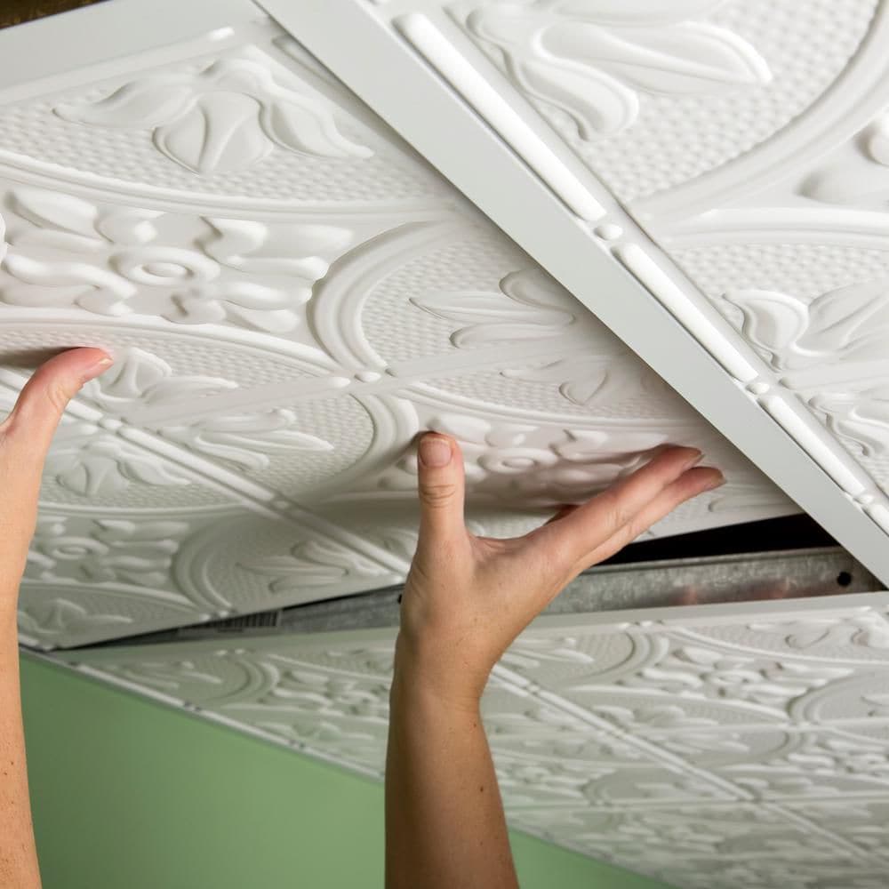 Panneau de plafond blanc antique de 2 pi x 2 pi, carton de 12
