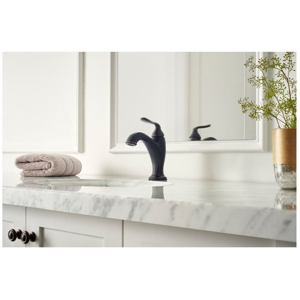 Robinet de lavabo de salle de bain Northcott à poignée unique en bronze toscan à 1 ou 3 trous