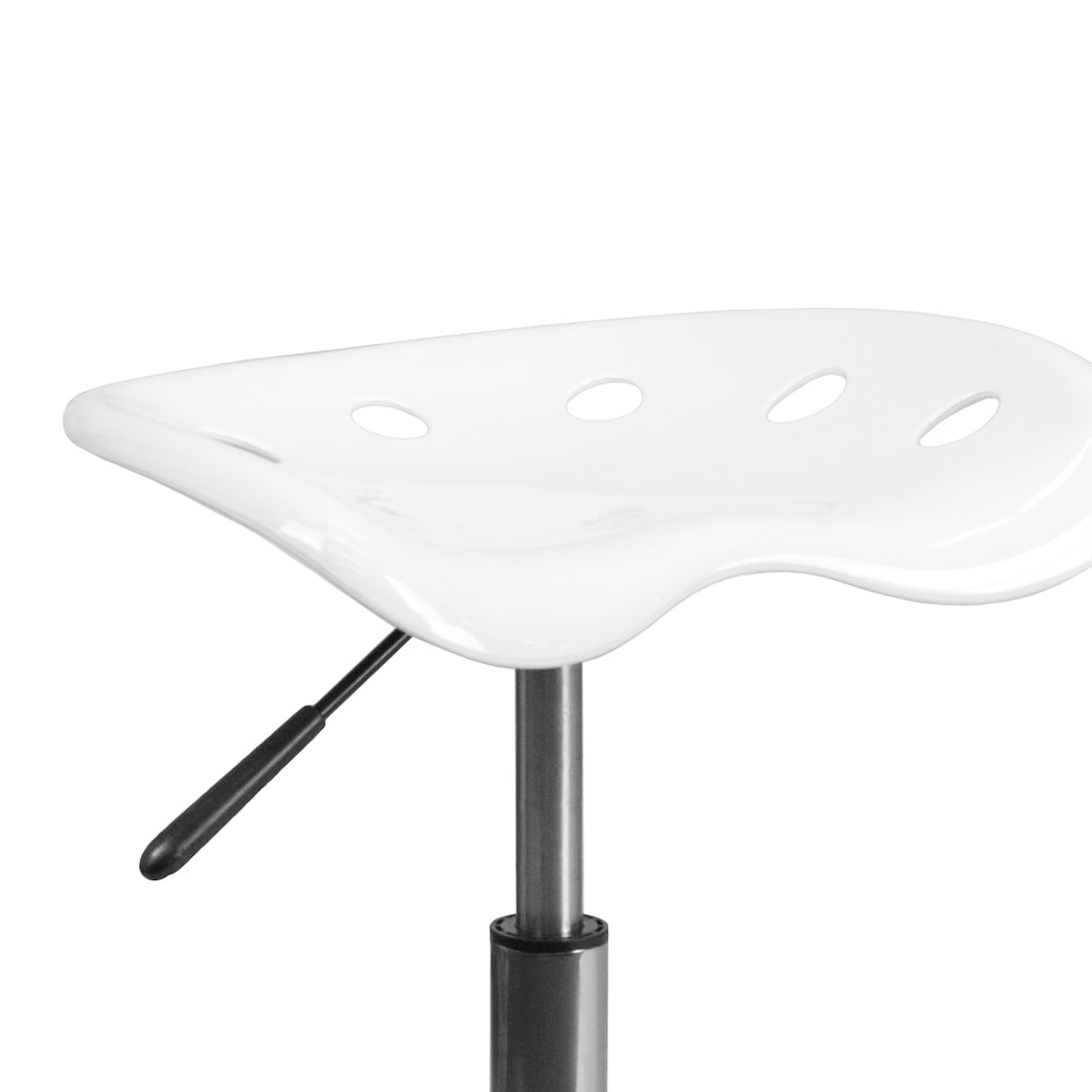 Siège de tracteur blanc vibrant et tabouret chromé