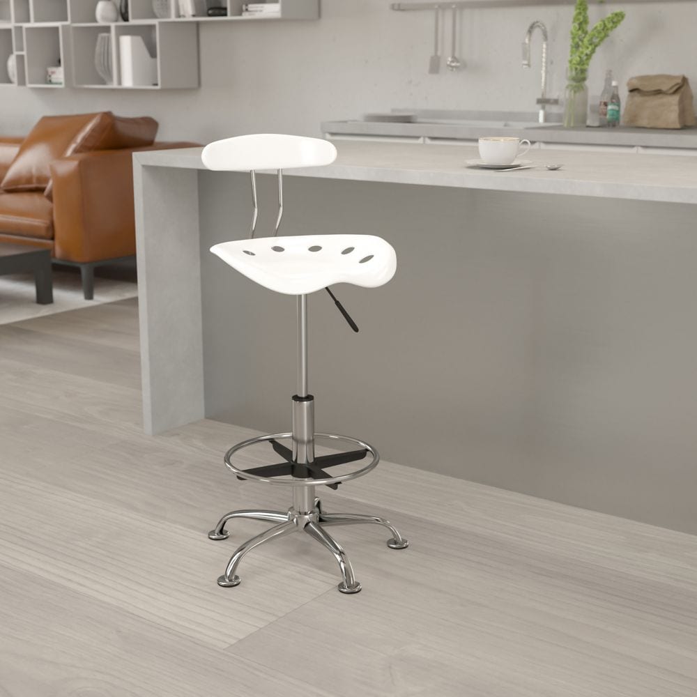 Tabouret de dessinateur blanc vibrant et chromé avec siège de tracteur