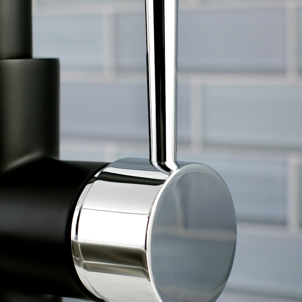Robinet de cuisine moderne à poignée unique et pulvérisateur rétractable en noir mat et chrome