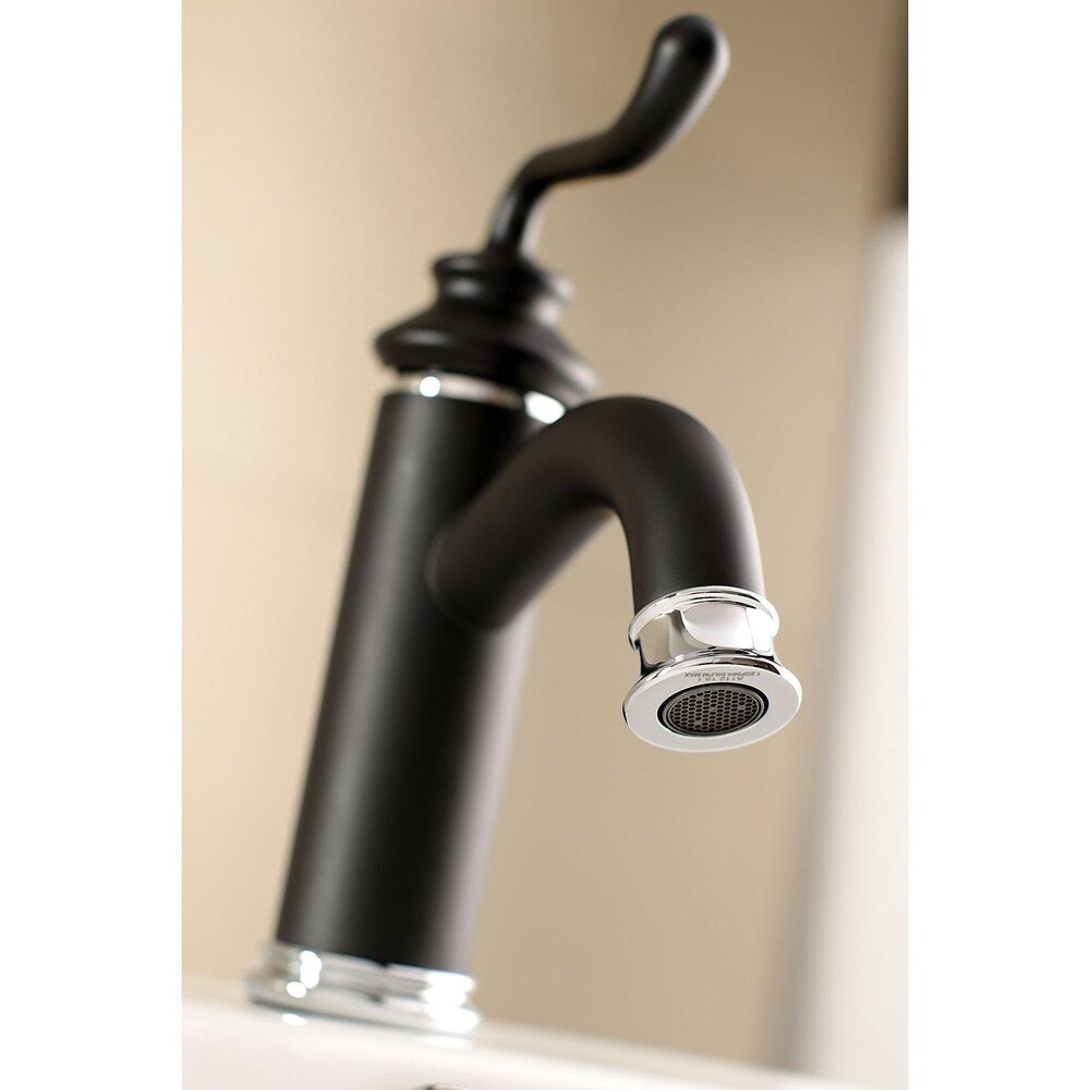 Robinet de salle de bain moderne à poignée unique et trou unique en noir mat et chrome
