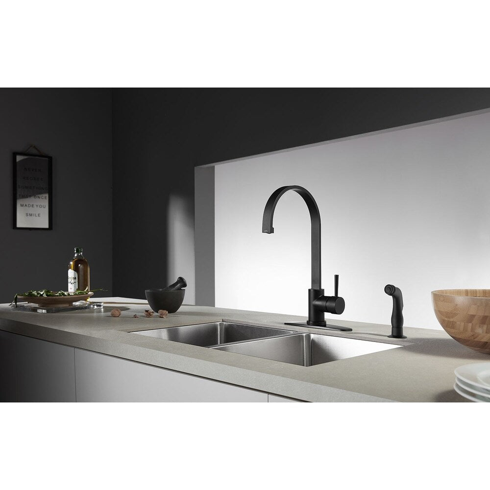 Robinet de cuisine standard à poignée unique Concord avec pulvérisateur latéral en noir mat