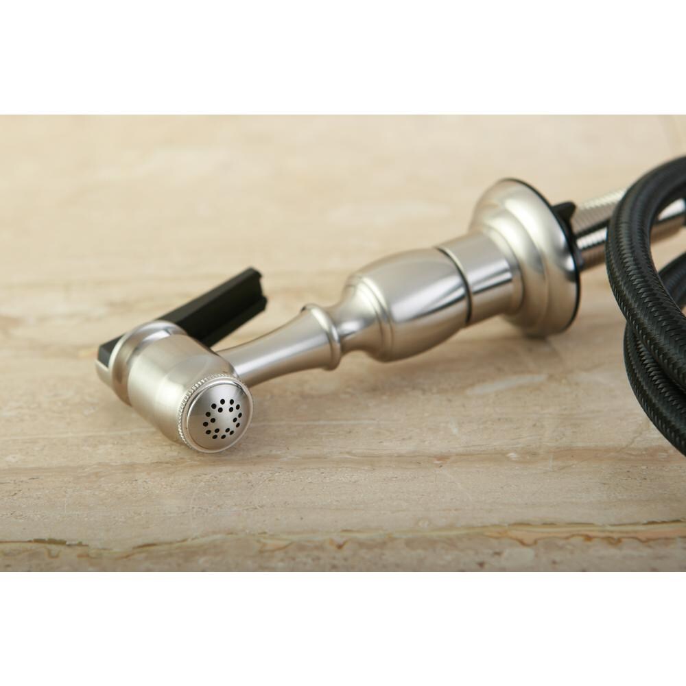 Robinet de cuisine standard à 2 poignées de style victorien avec pulvérisateur latéral en nickel satiné