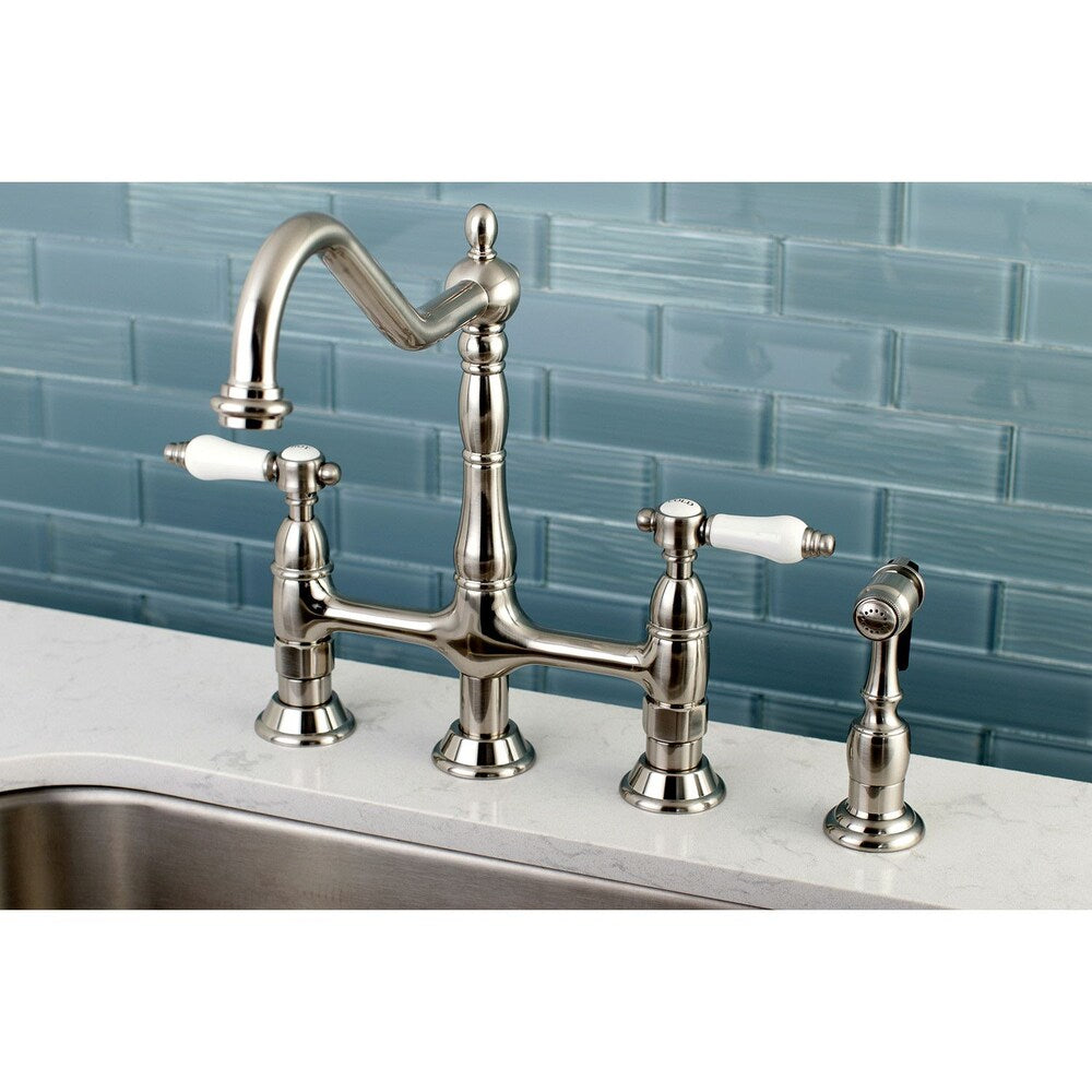 Robinet de cuisine à 2 poignées en porcelaine victorienne avec pulvérisateur latéral en nickel satiné