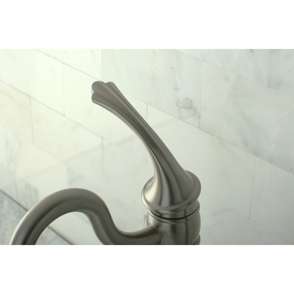 Robinet de salle de bain à arc élevé et à poignée unique de style victorien en nickel satiné