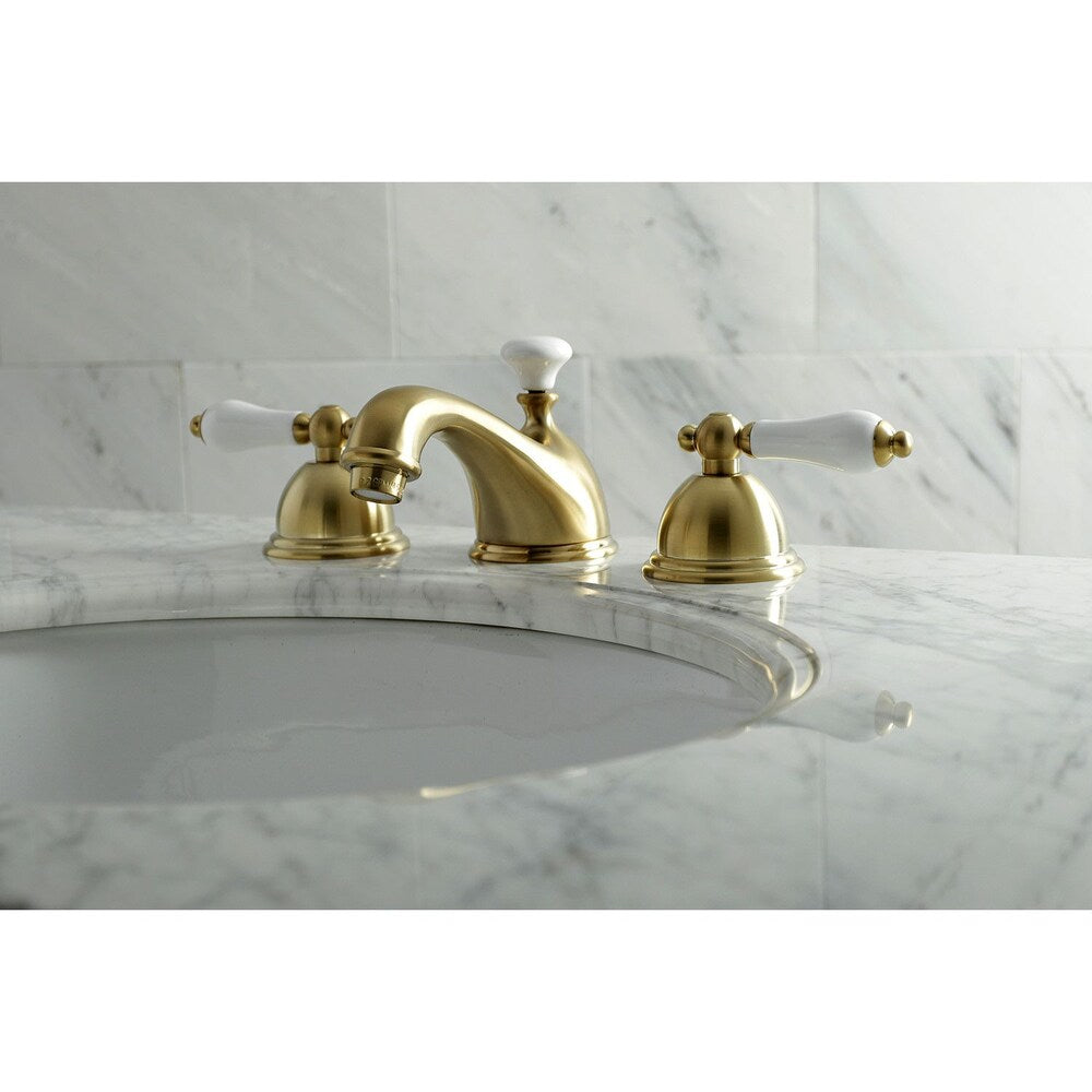 Robinet de salle de bain à levier en porcelaine Restoration de 8 po à 2 poignées en laiton satiné