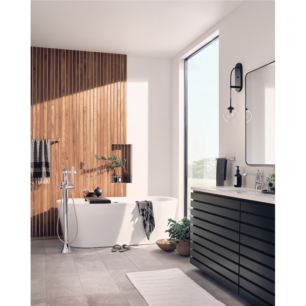 Robinet de lavabo de salle de bain monotrou à poignée unique Flara en chrome (vidange et valve incluses)