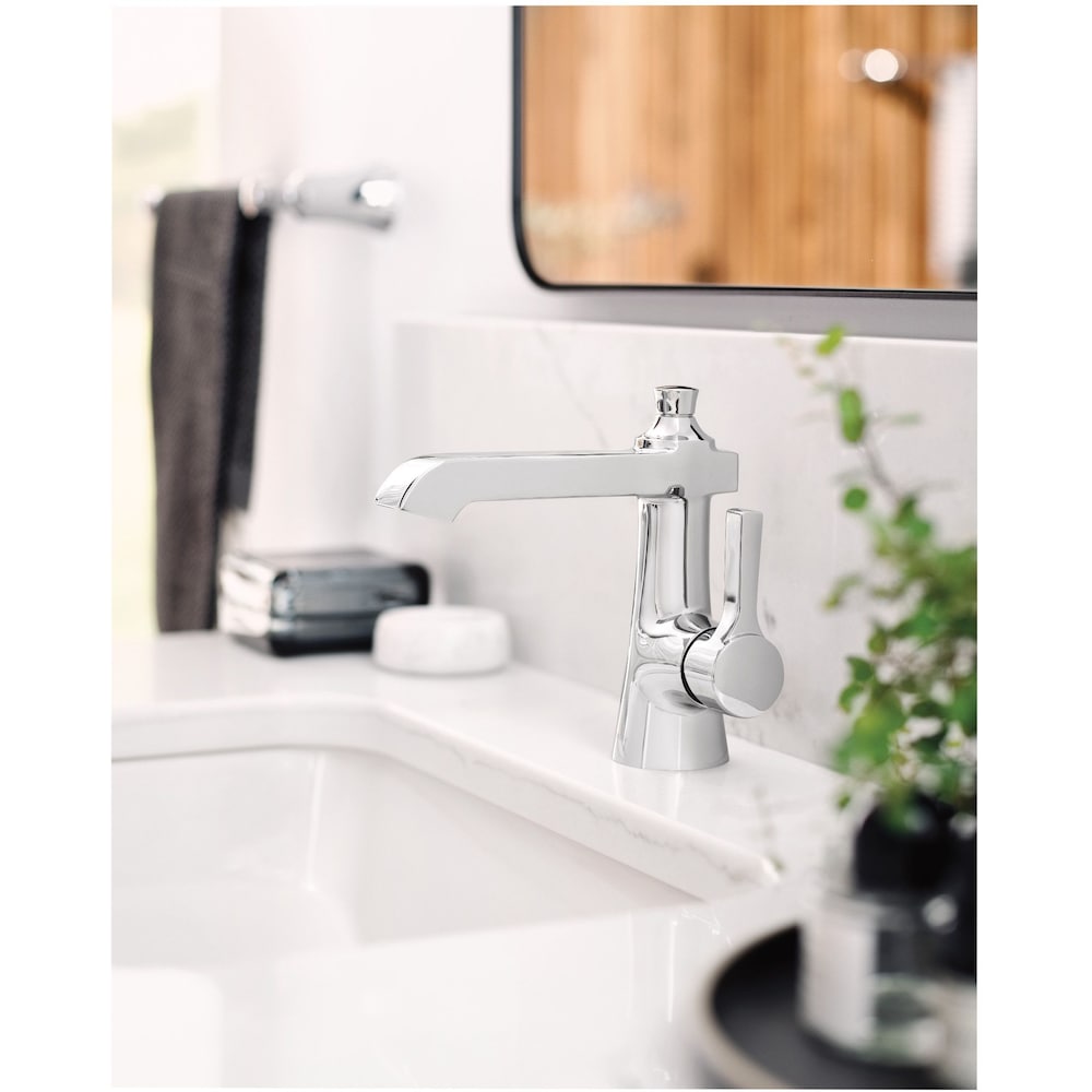 Robinet de lavabo de salle de bain monotrou à poignée unique Flara en chrome (vidange et valve incluses)