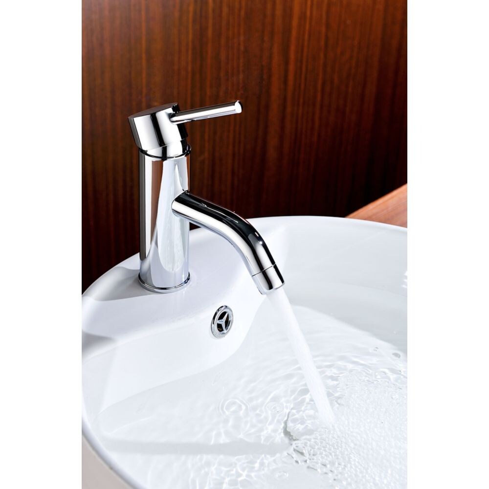 Robinet de salle de bain à arc bas et à poignée unique de la série Bravo en chrome poli