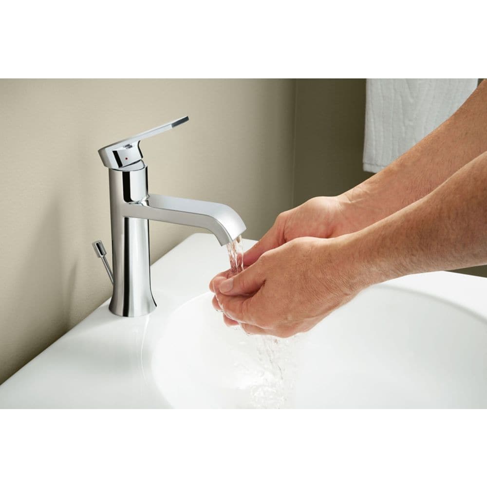 Ensemble de robinetterie pour lavabo de salle de bain Genta à poignée unique de 4 pouces avec plaque de pont, porte-serviettes à main et porte-serviettes en papier en chrome